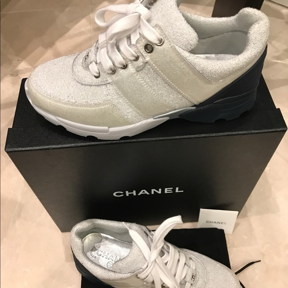 NIB Chanel 17S Silver Terry Cloth CC Sneaker sz 37 - Picture 3 of 8